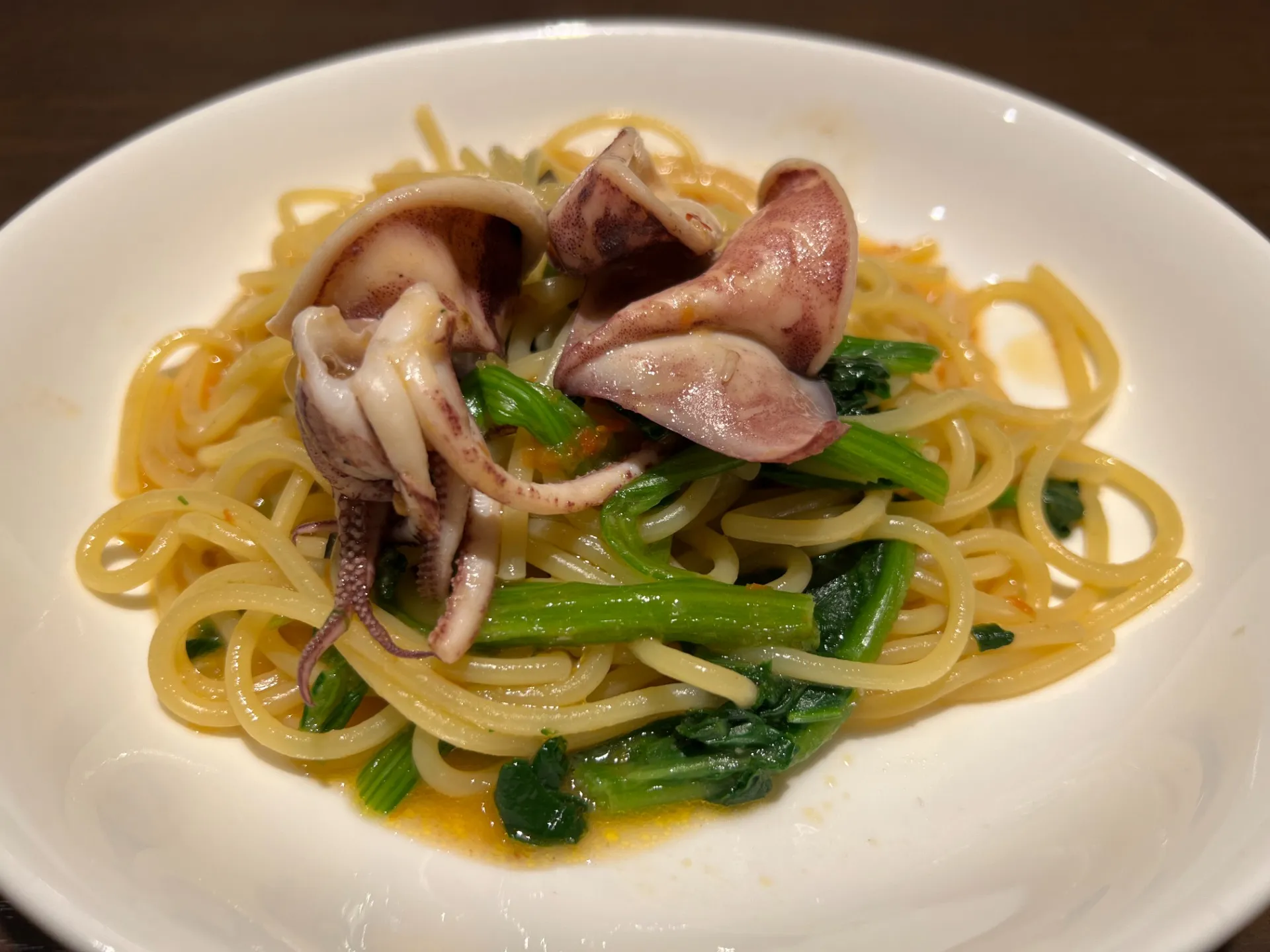 するめイカとほうれん草のアーリオソースの生パスタ